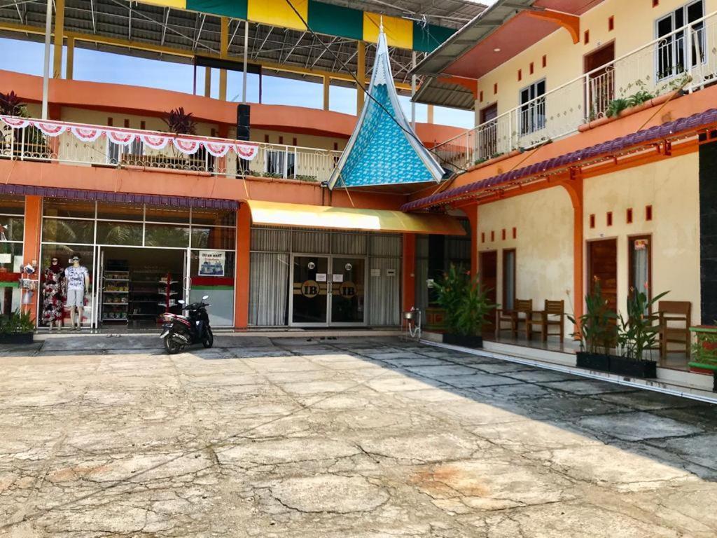 Penginapan Intan Bandara Паданг Экстерьер фото